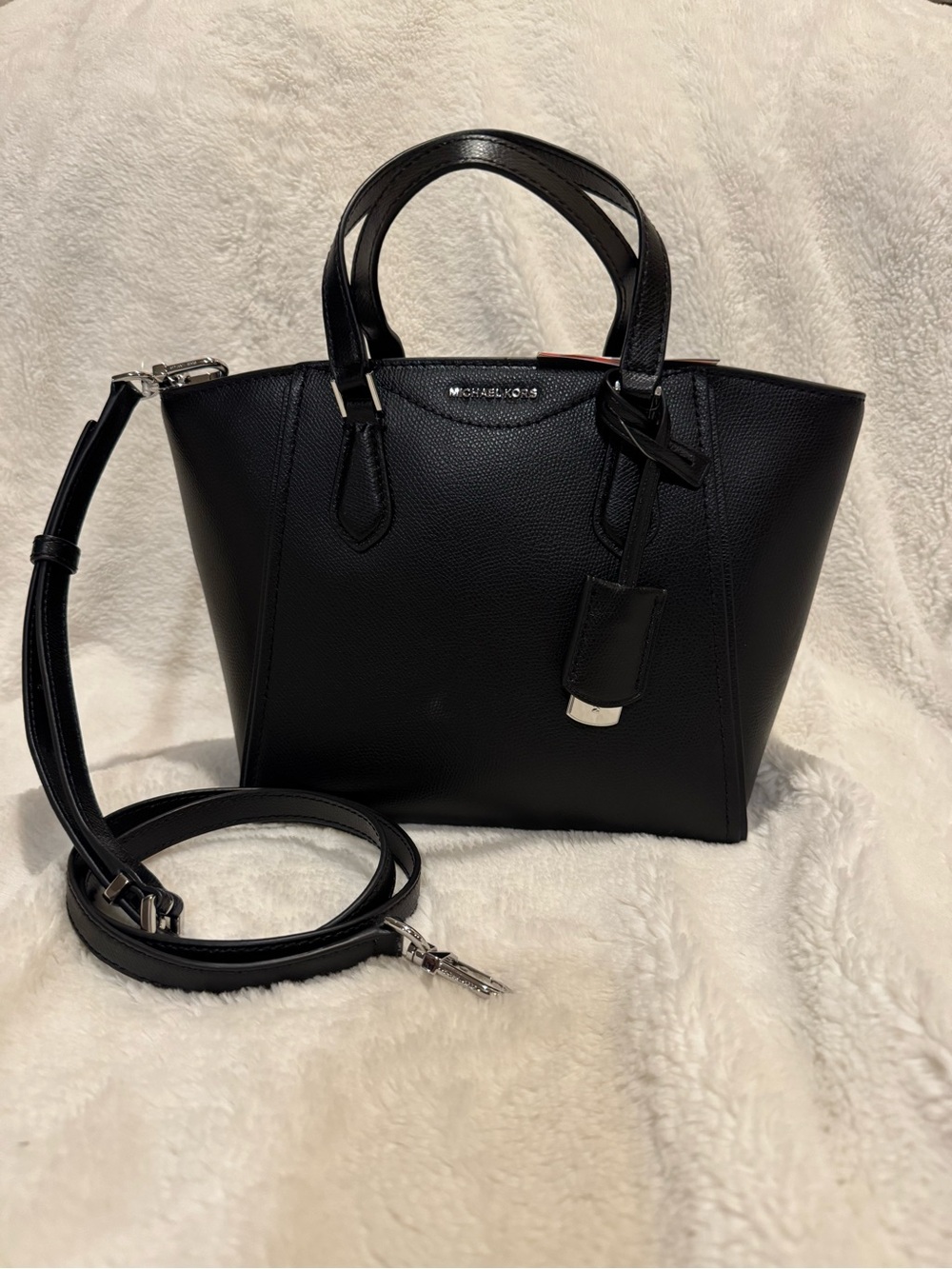 NWT Michael Kors Small Taryn